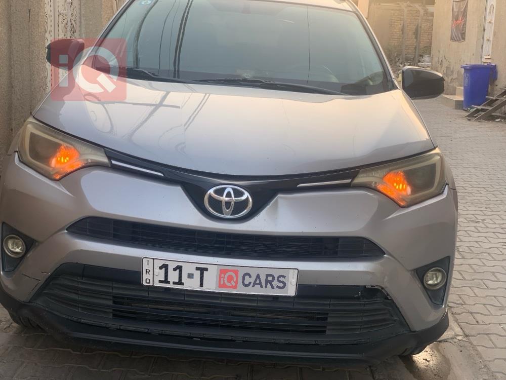 تۆیۆتا ڕاڤ 4